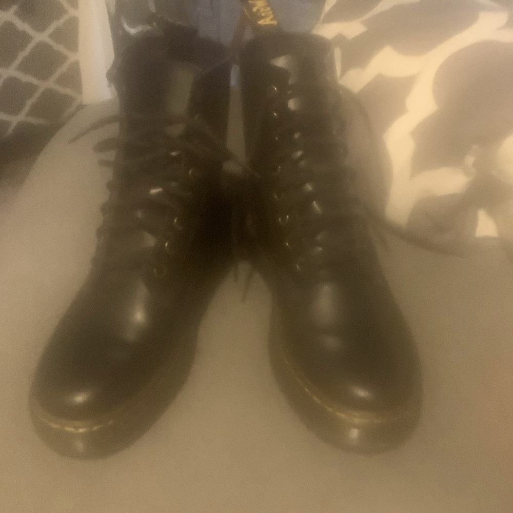 New women’s size 8 doc martens Zavala boots !  No box